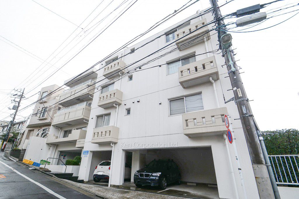 鉄飛坂マンションの写真 外観ひき