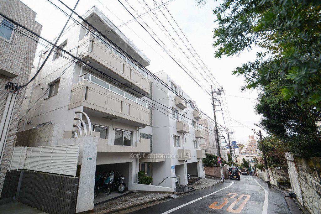 鉄飛坂マンションの写真 外観ひき