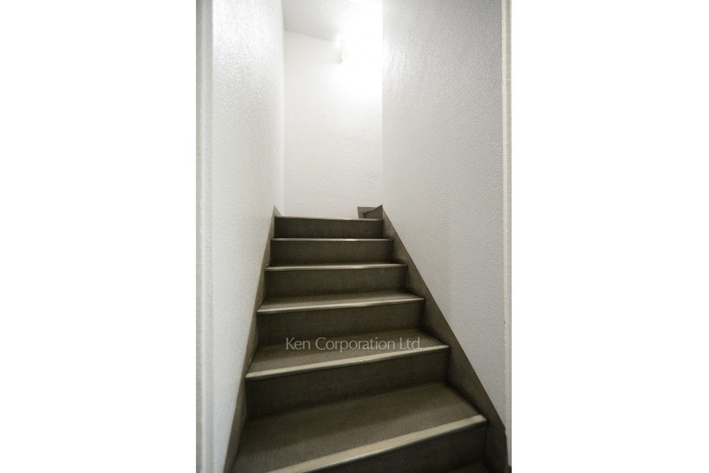 鉄飛坂マンションの写真 共用階段
