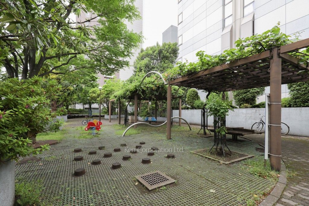 ニチレイ明石町レジデンスの写真 敷地内公園