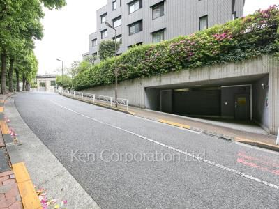 サービスアパートメント恵比寿の写真 前面道路