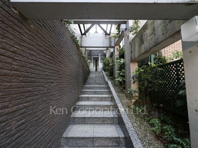 代々木上原マンションの写真 外観より