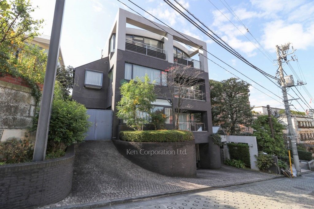 代々木上原マンションの写真 外観ひき