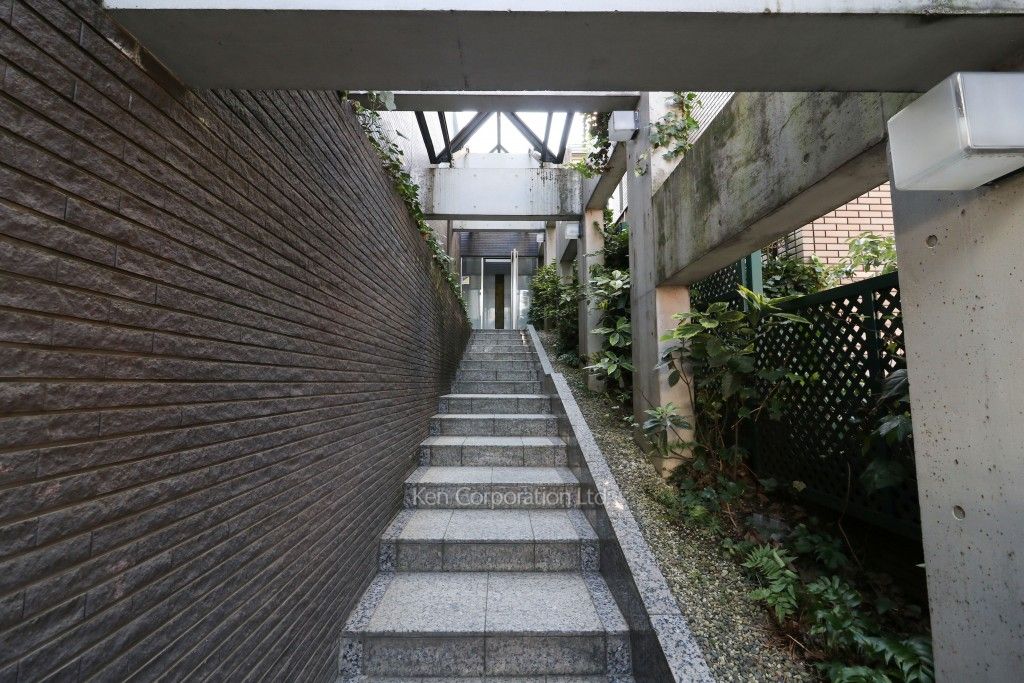 代々木上原マンションの写真 外観より