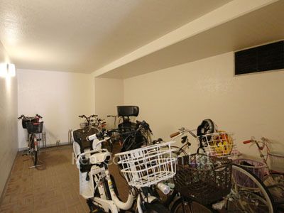 ロワヴェール市ヶ谷左内坂の写真 駐輪場