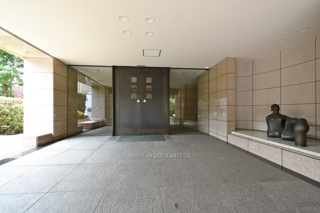 ロワヴェール市ヶ谷左内坂の写真 外観より