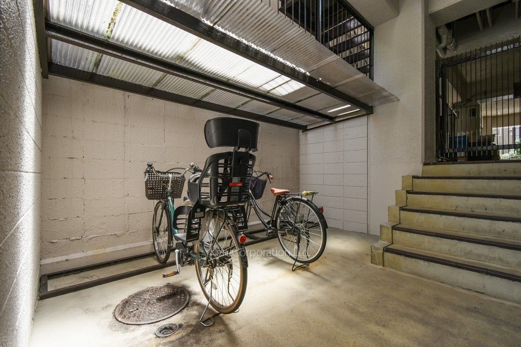 エクレール一番町の写真 駐輪場