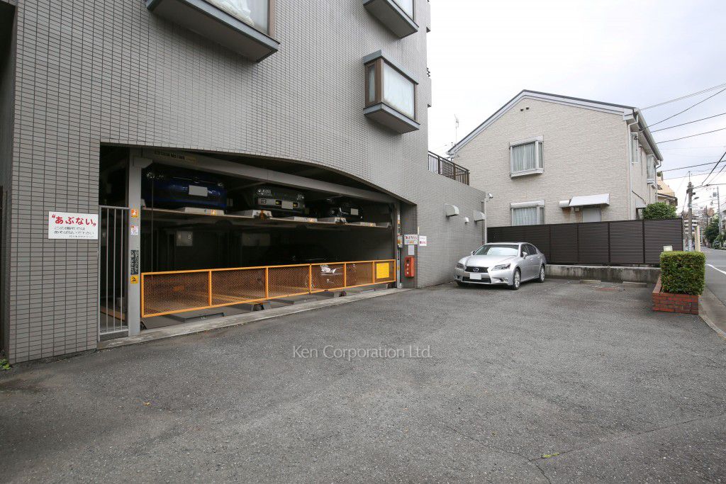 代々木カサグランデの写真 駐車場