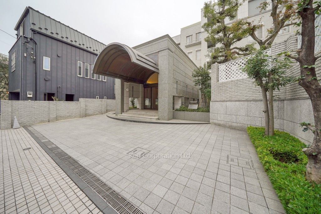 南青山高樹町パークマンションの写真 外観より