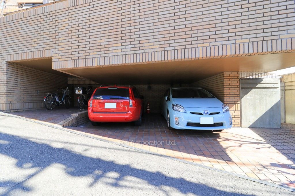ベルテ代々木上原の写真 駐車場