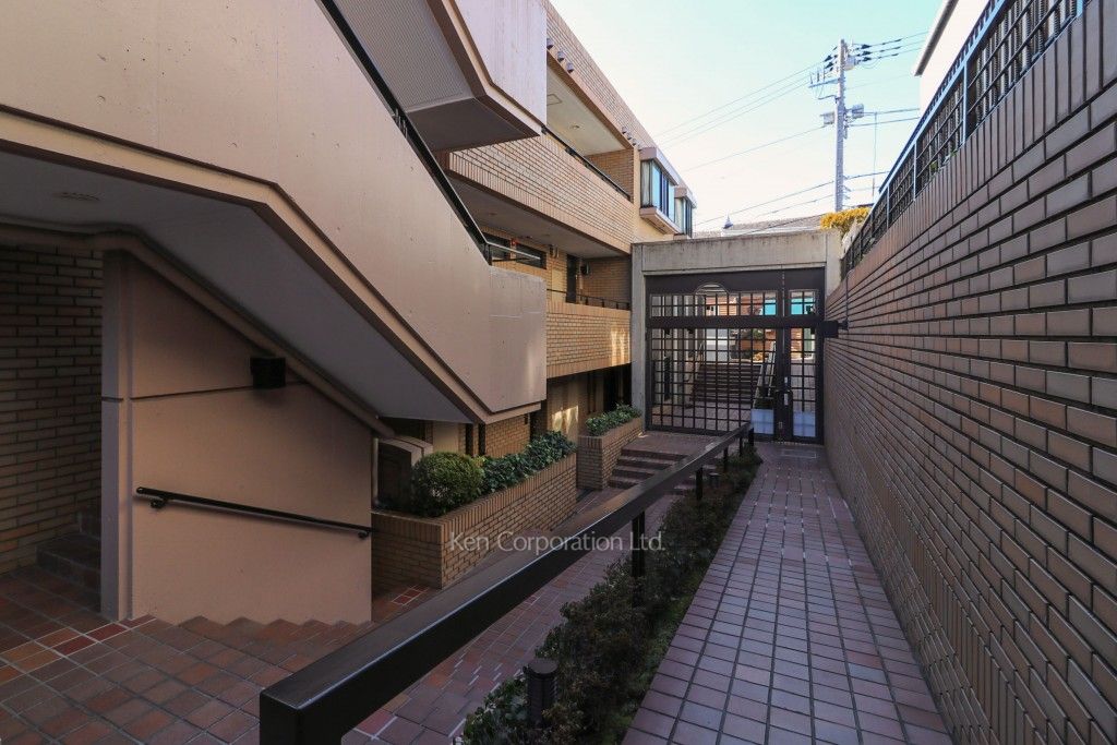 ベルテ代々木上原の写真 共用廊下