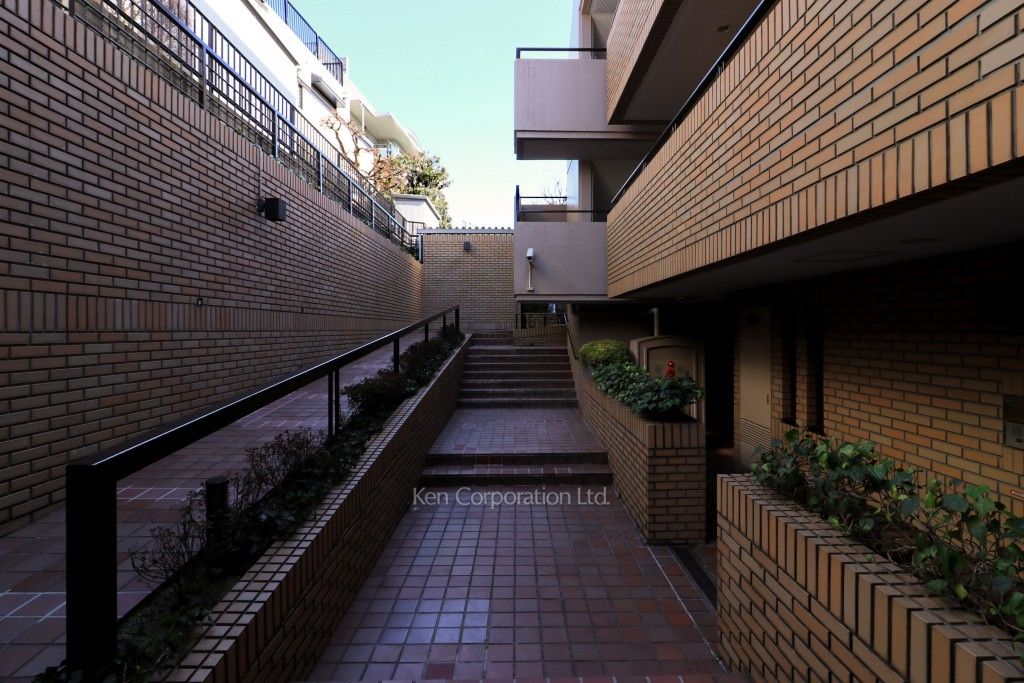 ベルテ代々木上原の写真 共用廊下