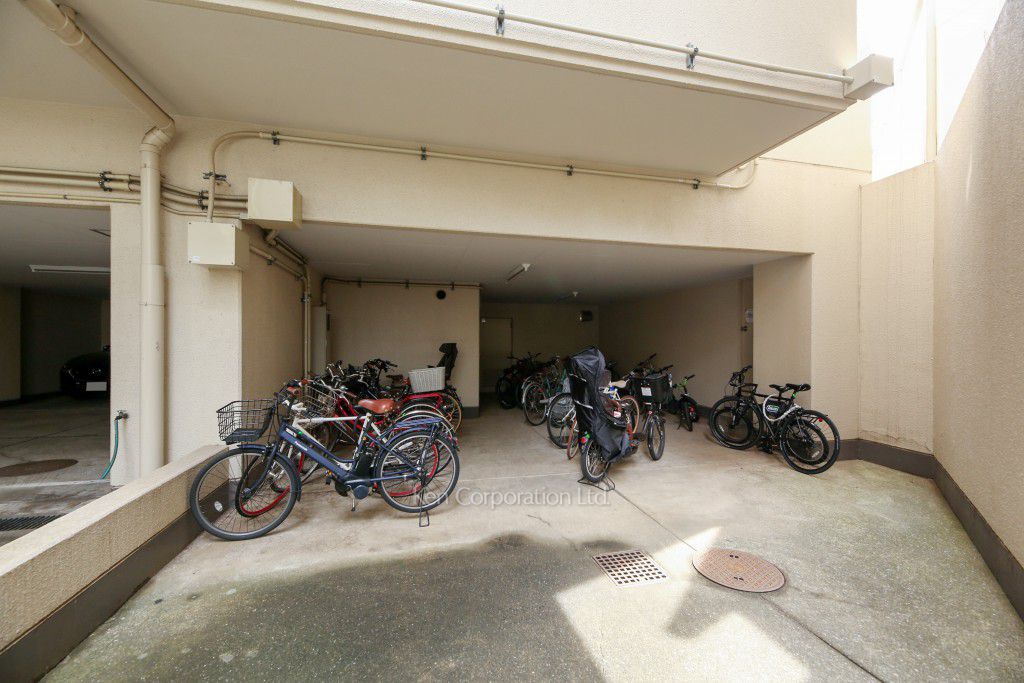 ユーカリハイツ都立大の写真 駐輪場