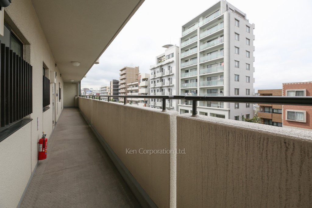 ユーカリハイツ都立大の写真 共用廊下