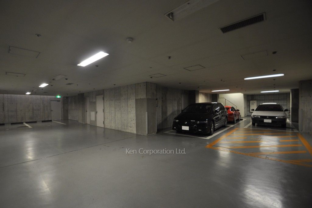 西麻布マナーハウスの写真 駐車場