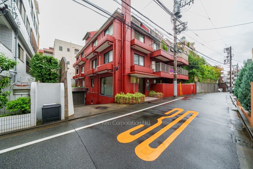 グリーンパーク原宿の写真 前面道路