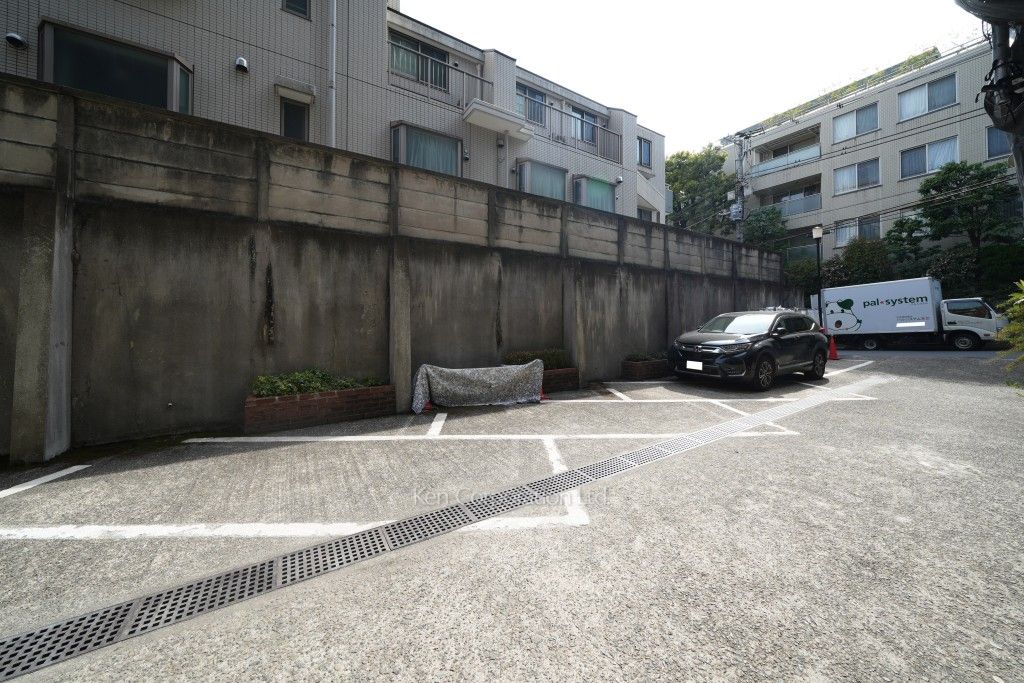 向陽ハイツの写真 駐車場