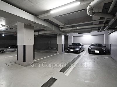ヒルクレスト神山の写真 駐車場