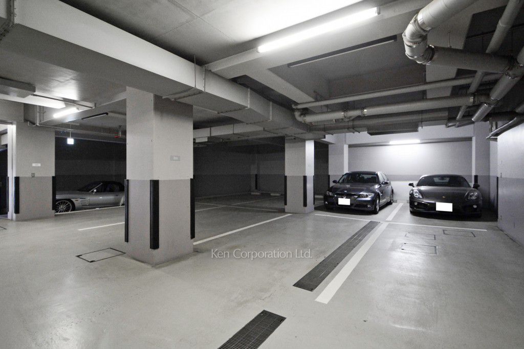 ヒルクレスト神山の写真 駐車場