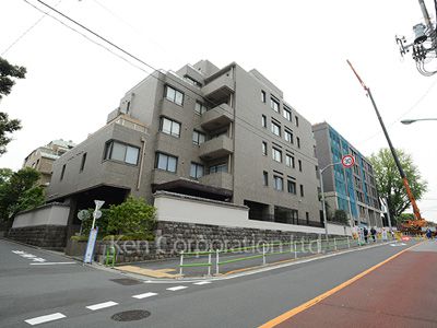 綱町ホームズの写真 外観ひき