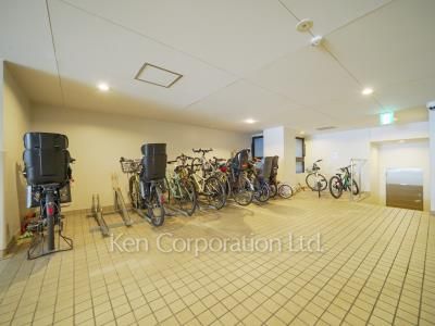 レグナス市ヶ谷払方町の写真 駐輪場