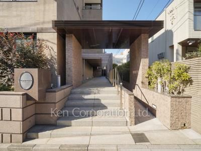 レグナス市ヶ谷払方町の写真 外観より