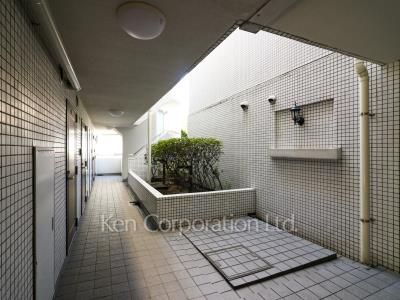 グローリア初穂西早稲田の写真 共用廊下