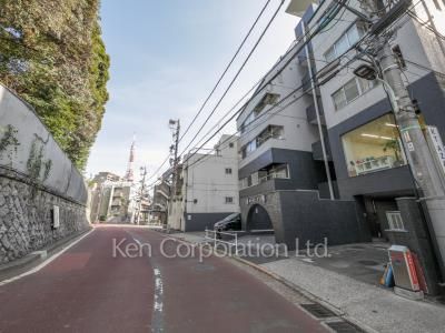 麻布第一コーポの写真 前面道路