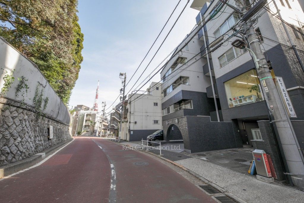 麻布第一コーポの写真 前面道路