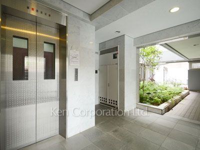 コリーヌ代官山の写真 エントランス