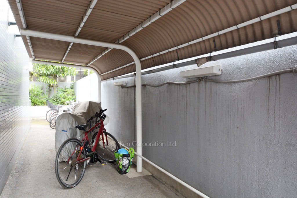 コリーヌ代官山の写真 駐輪場