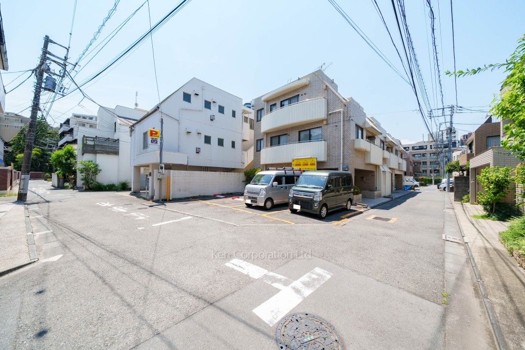エムメイト綱町の写真 前面道路