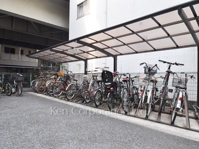 ラポール三田の写真 駐輪場