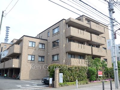 コロネード市ヶ谷の写真 外観ひき