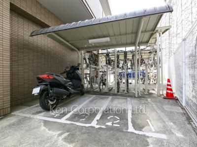  バイク置き場