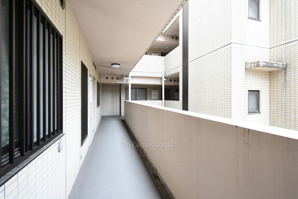東急ドエルプレステージ参宮橋の写真 共用廊下