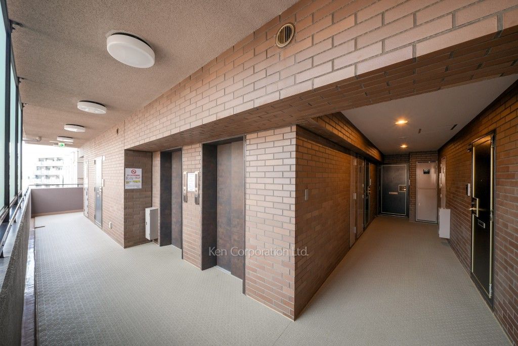 日神パレステージ西麻布の写真 共用廊下