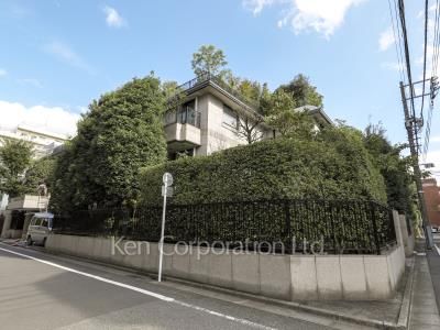 アルティーム原宿の写真 外観ひき