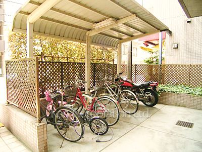  駐輪場