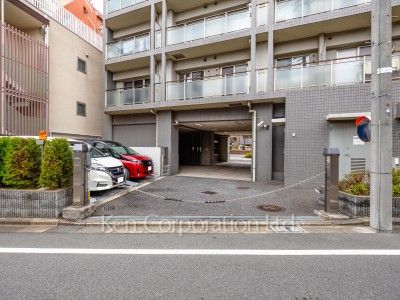 代々木公園パークホームズの写真 駐車場