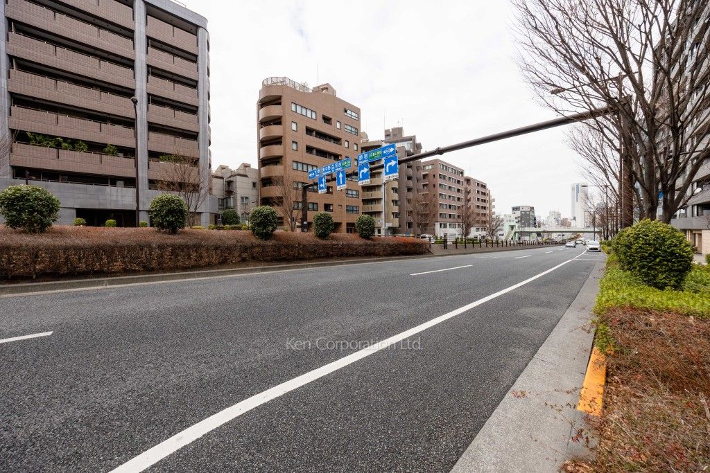 代々木公園パークホームズの写真 前面道路