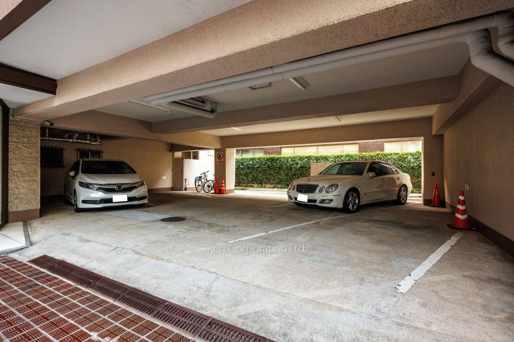 南青山コンドの写真 駐車場