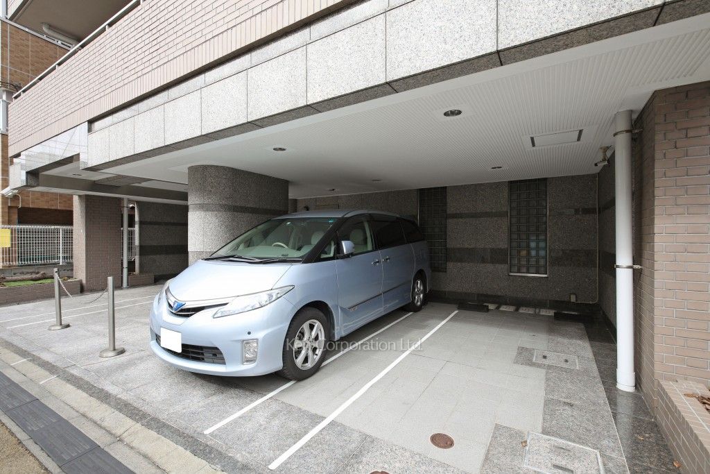 メゾンダジュールの写真 駐車場
