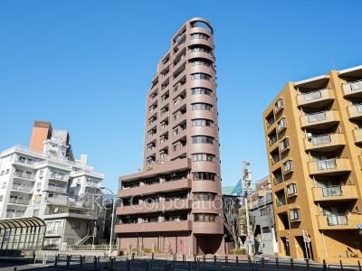 ベルメゾン六本木タワーズの写真 外観ひき