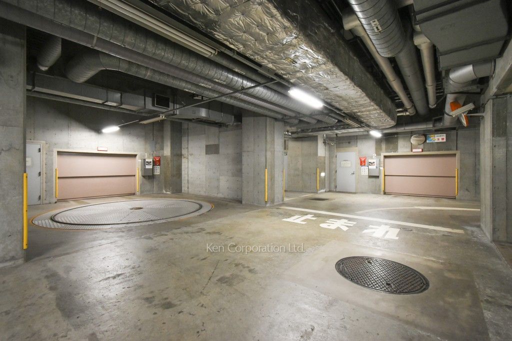 西早稲田シティタワーの写真 駐車場