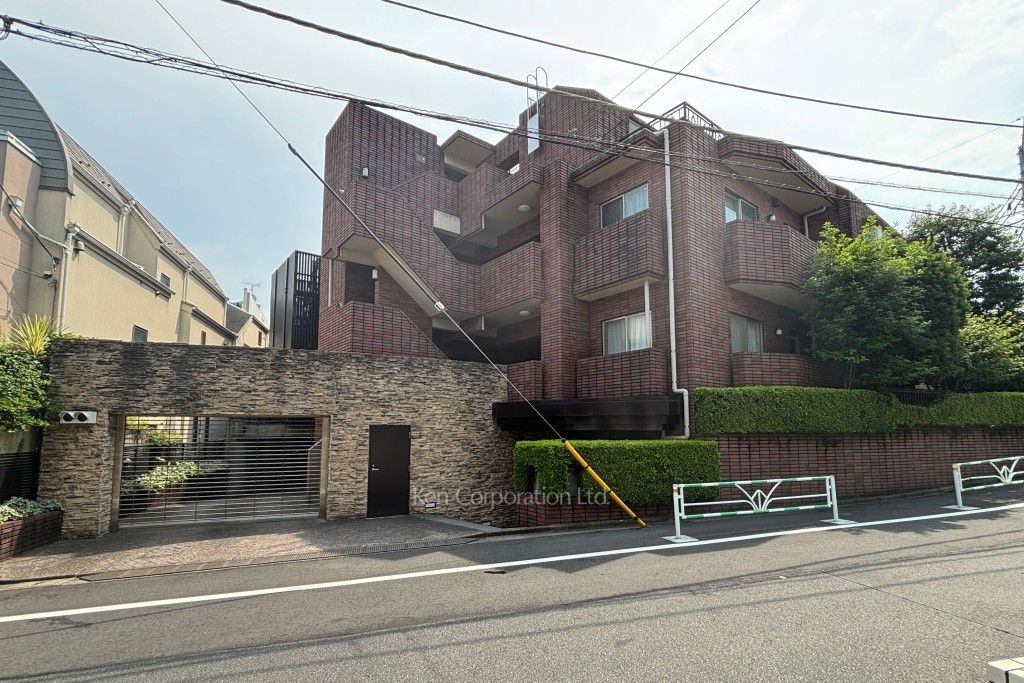 ロワイヤル松涛の写真 外観ひき