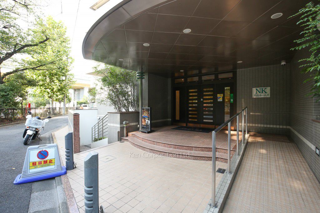 NK青山ホームズの写真 外観より