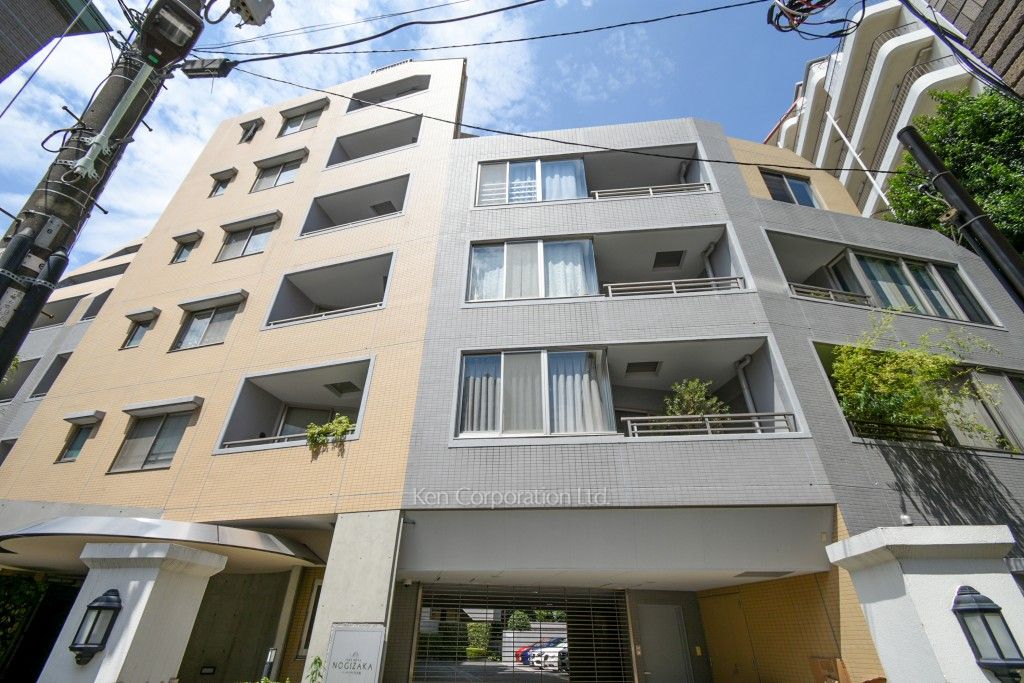 パークノヴァ乃木坂の写真 外観ひき