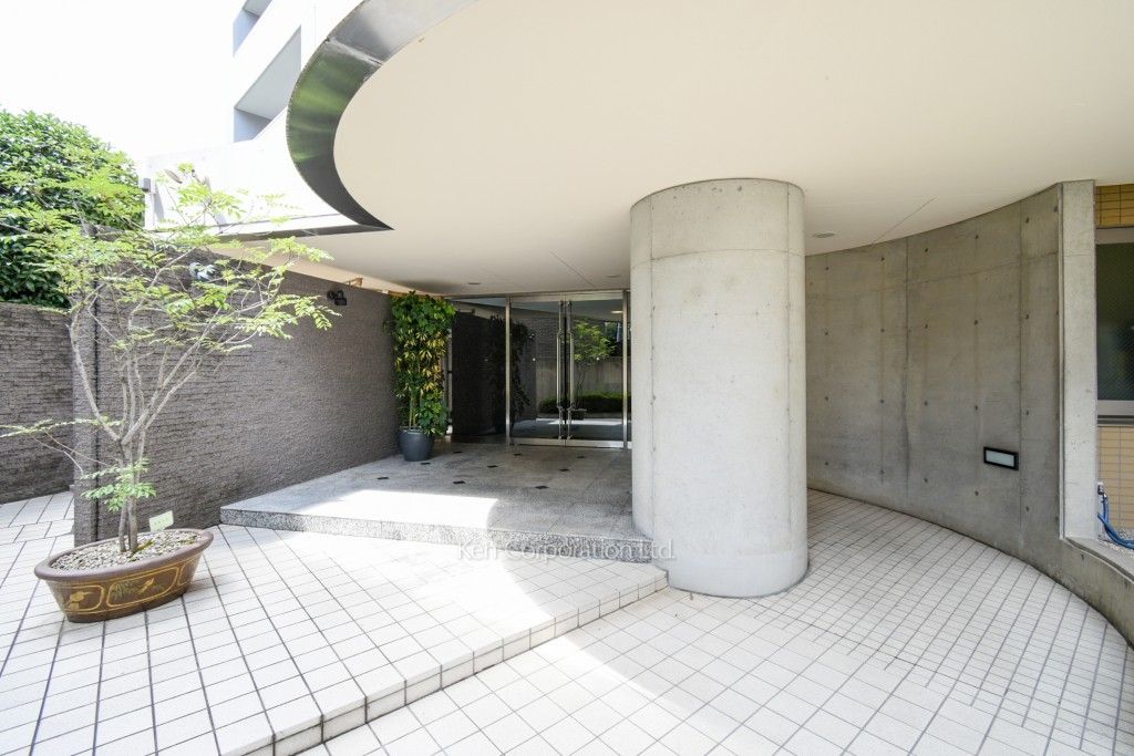 パークノヴァ乃木坂の写真 外観より