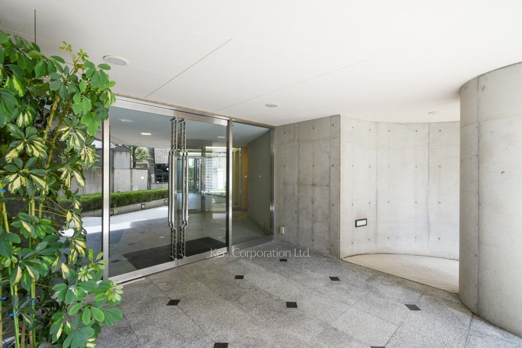 パークノヴァ乃木坂の写真 外観より